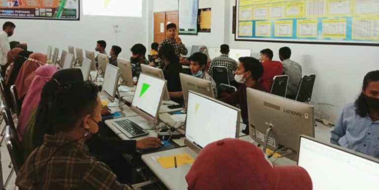 Lagi, Fakultas Pertanian UHO Adakan Kelas Desain Grafis - Penasultra.id