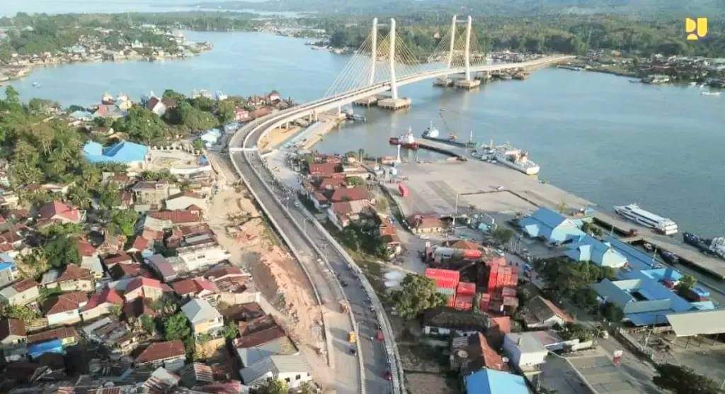 Jembatan Teluk Kendari. Foto: Int