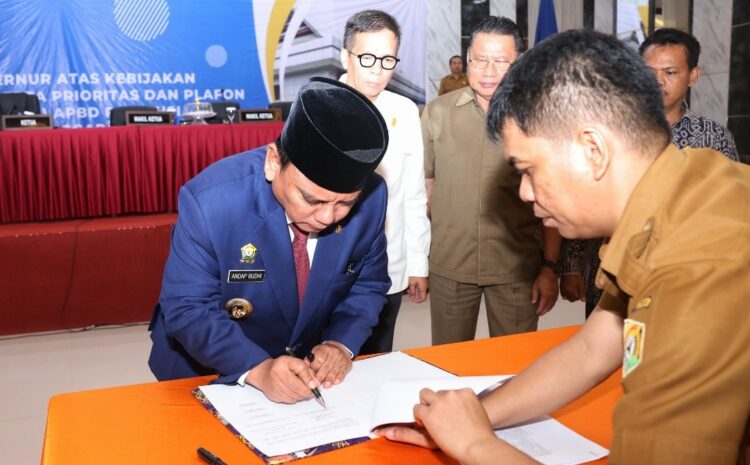 Pj Gubernur Teken Nota Kesepakatan KUA-PPAS APBD Sultra 2024 ...