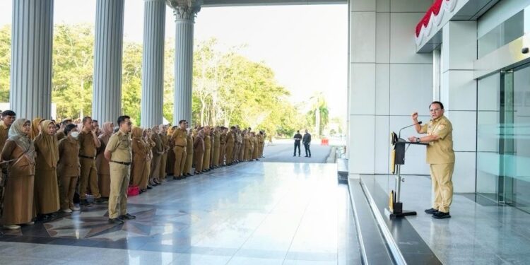 Hari Pertama Berkantor Di Pj Gubernur Andap Kumpul Seluruh Asn Pemprov Sultra Penasultra Id