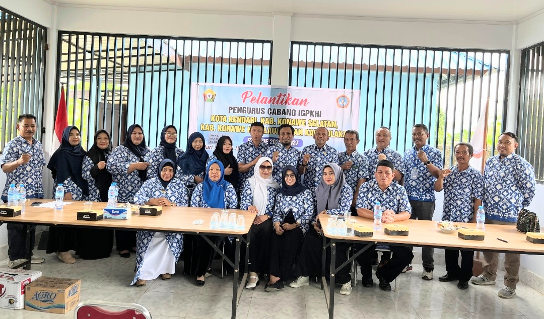 Pose bersama usai pelantikan pengurus IGPKhI daerah di Sultra. Foto: Maya