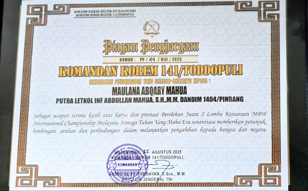 Penghargaan dari Danrem Toddopuli. Foto: Ist