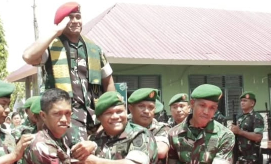 Suasana haru warnai Acara Lepas Sambut Dandim 1404/Pinrang. Foto: Dok Kodim 1404/Pinrang